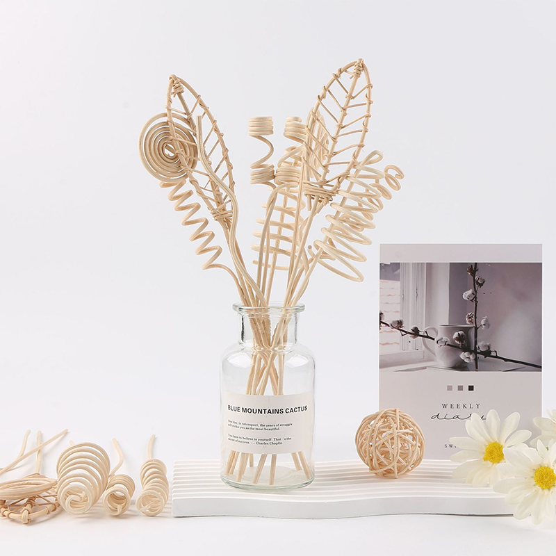 Home Fragrance Aroma Set - ชุดกระจายกลิ่นหอม 12 ชิ้น/ชุด รุ่นดอกบัว พร้อมก้านหวาย ไม่ใช้ไฟ