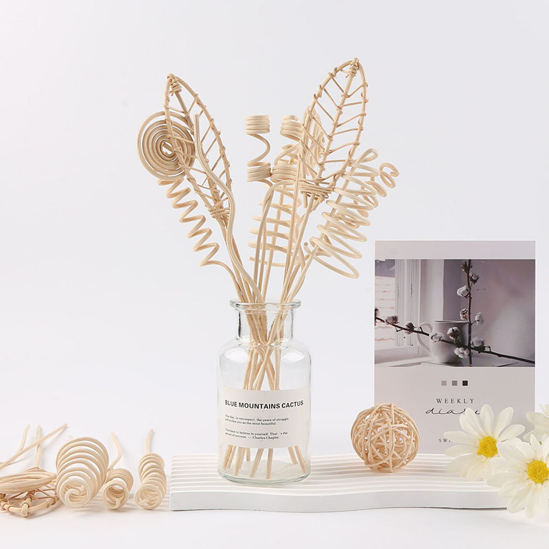 ชุดก้านไม้หอมปรับอากาศในบ้าน D - Home Fragrance London บทวิจารณ์และราคา